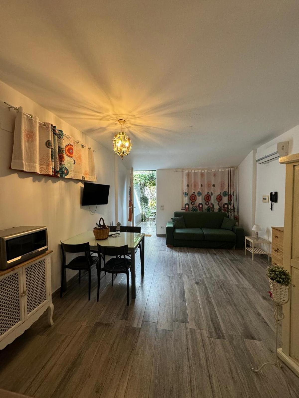 Reggine Holiday Apartments Сант'Агнело Екстериор снимка
