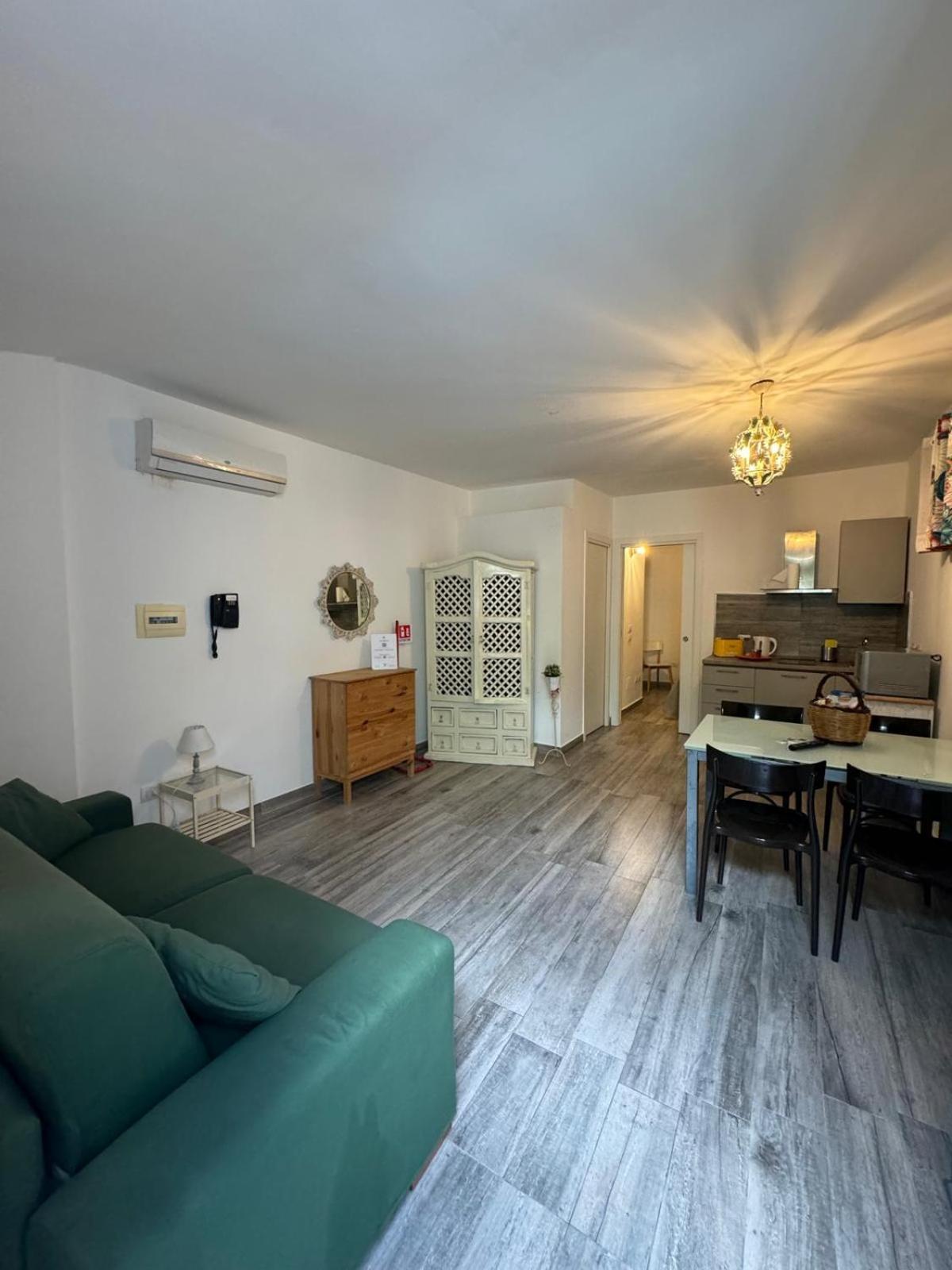Reggine Holiday Apartments Сант'Агнело Екстериор снимка