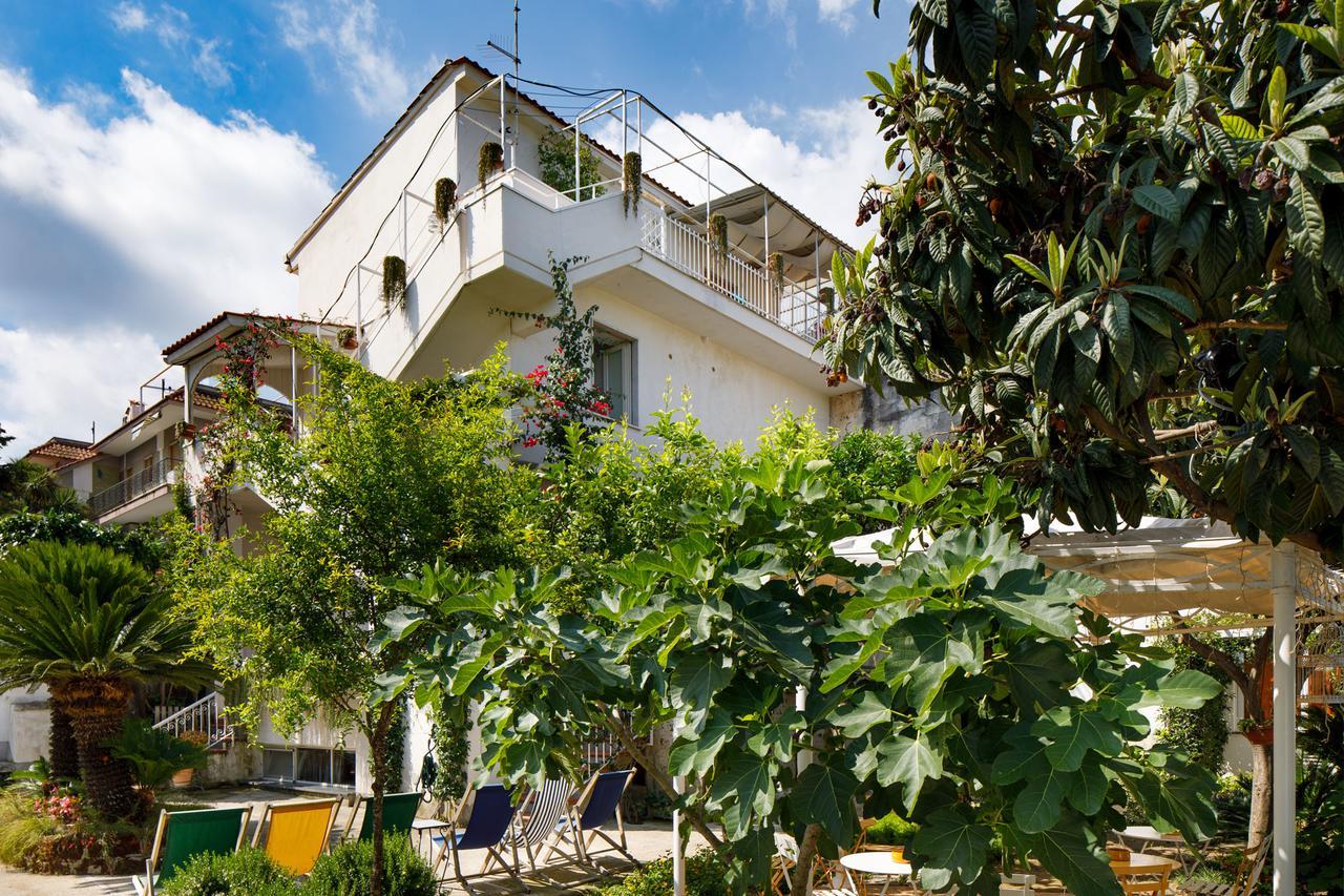 Reggine Holiday Apartments Сант'Агнело Екстериор снимка