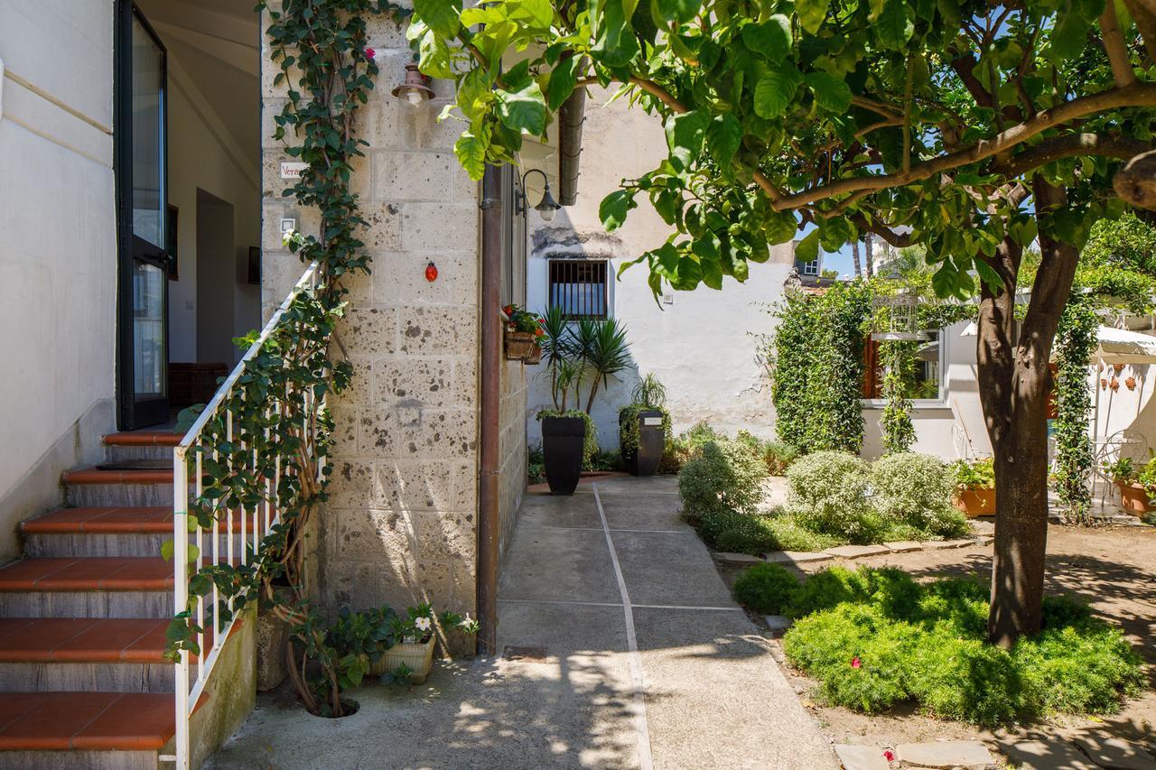 Reggine Holiday Apartments Сант'Агнело Екстериор снимка