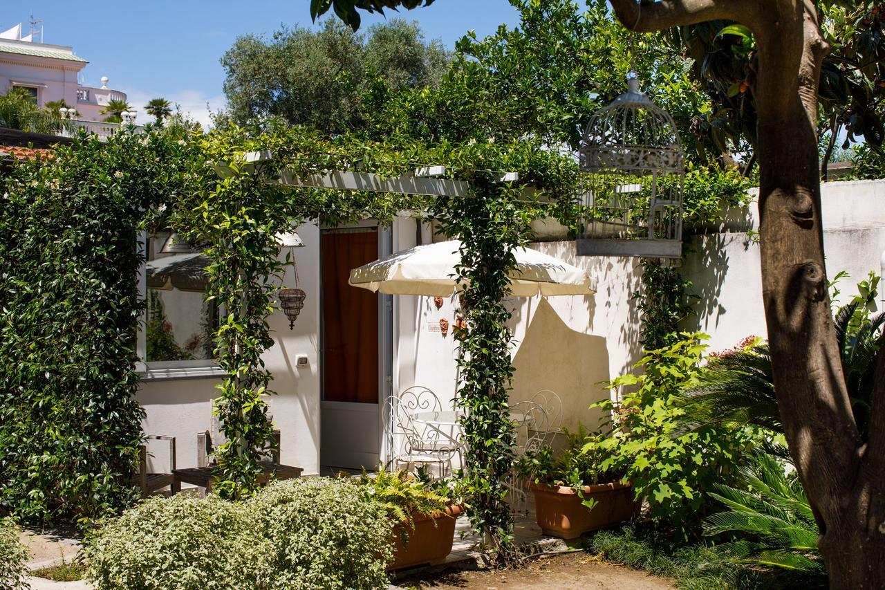 Reggine Holiday Apartments Сант'Агнело Екстериор снимка