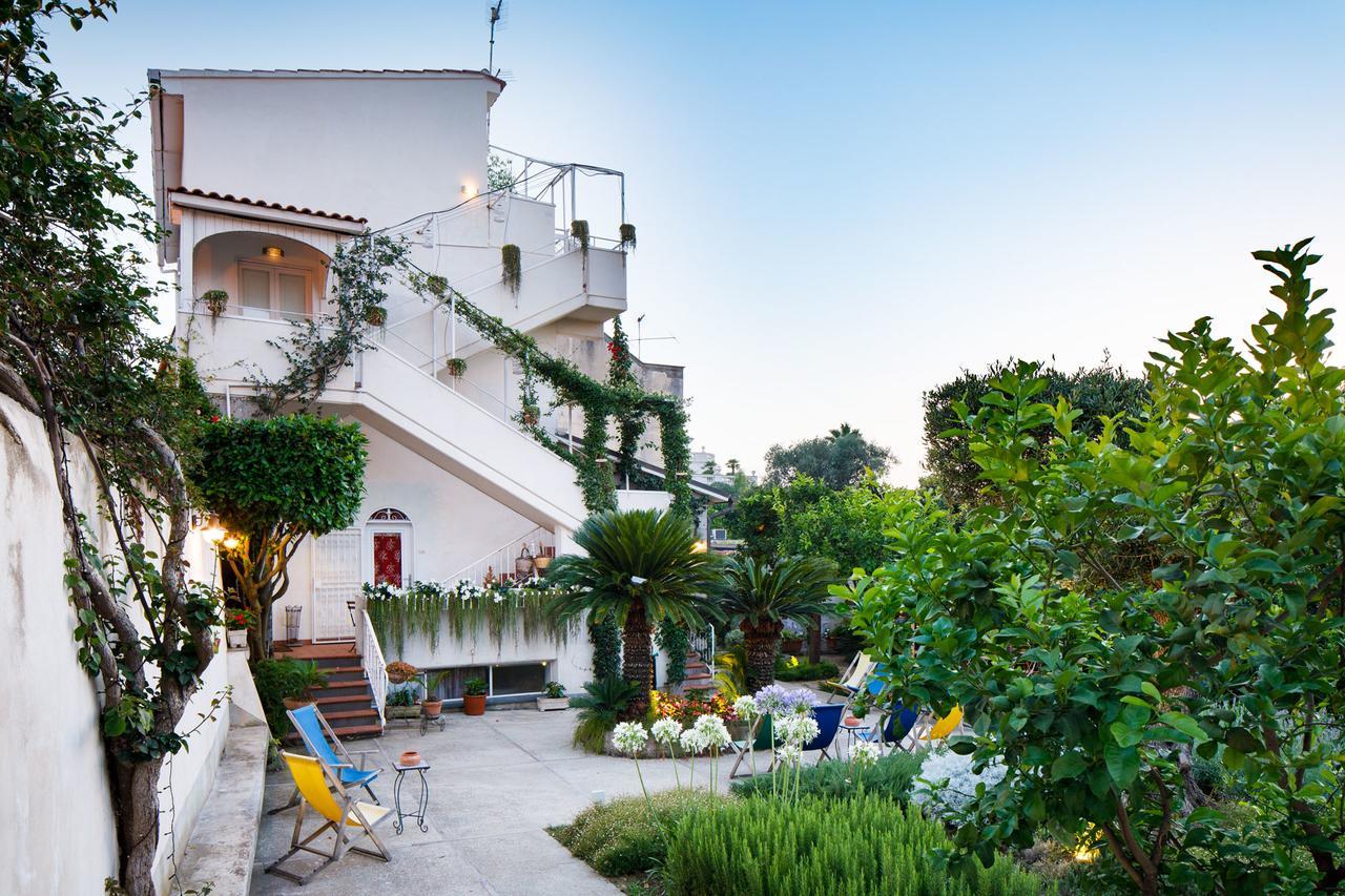 Reggine Holiday Apartments Сант'Агнело Екстериор снимка